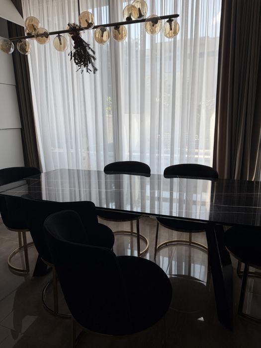 Vand masa dining cu 6 scaune Divani & sofa