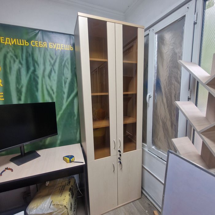 Продам шкаф идеально для офиса