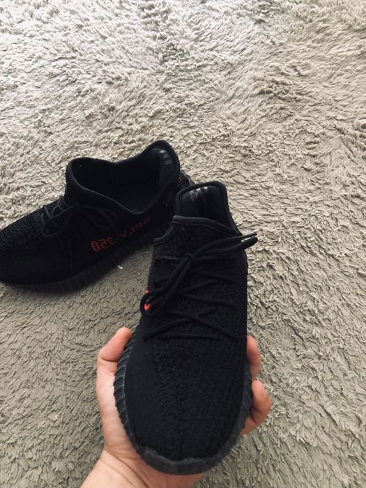 Adidas Yeezy Boost 350 V2 Bred – Mărimea 39 1/3 EU