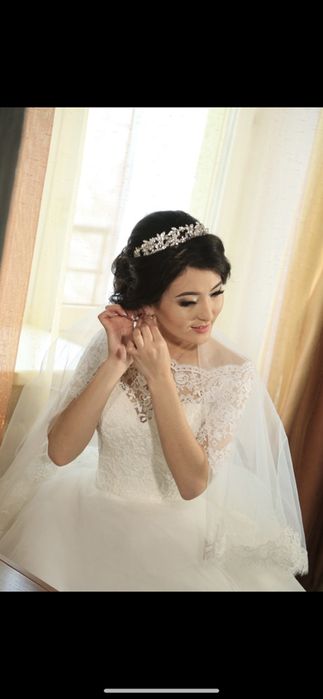 Продается шикарное свадебное платье