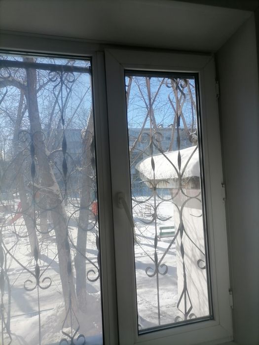 Пластиковые окна 2 шт