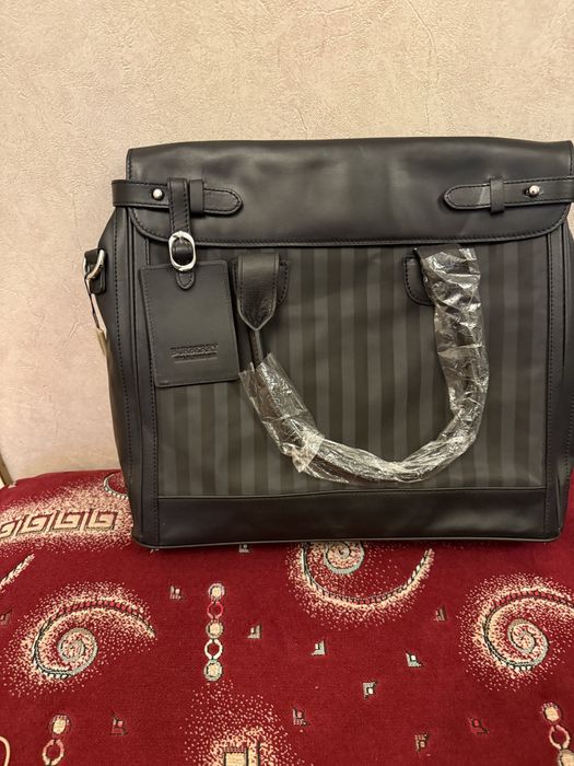 Срочно продам кожаную сумку