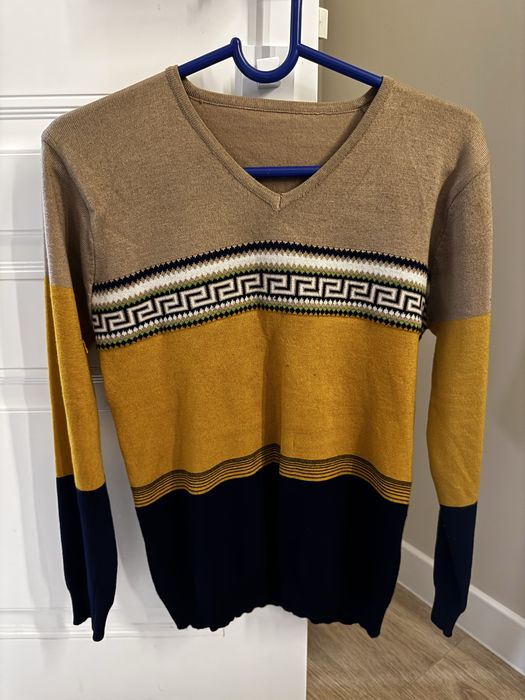 Мужская кофта разная