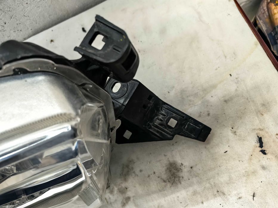 Оригинален фар Тойота Toyota Hilux