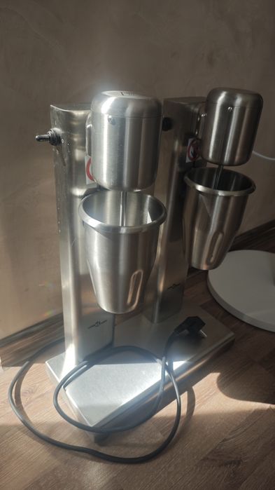 Машина за шейкове и фрапе