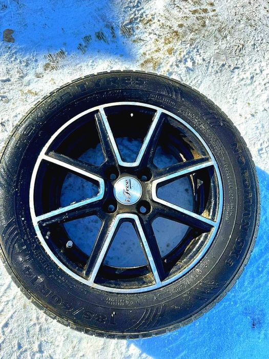 Продам комплект летней резины на дисках