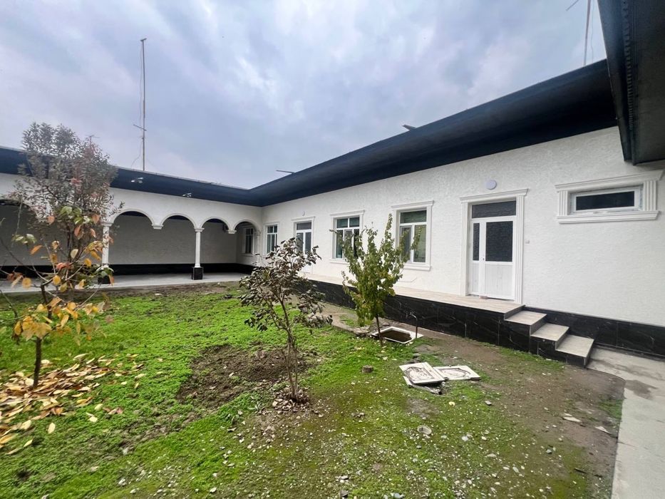 Yoʻlli yuzida uy sotiladi biznes uchun zoʻrjoy