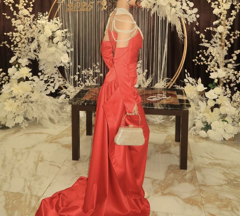 Сдам в прокат / продам выпускное платье