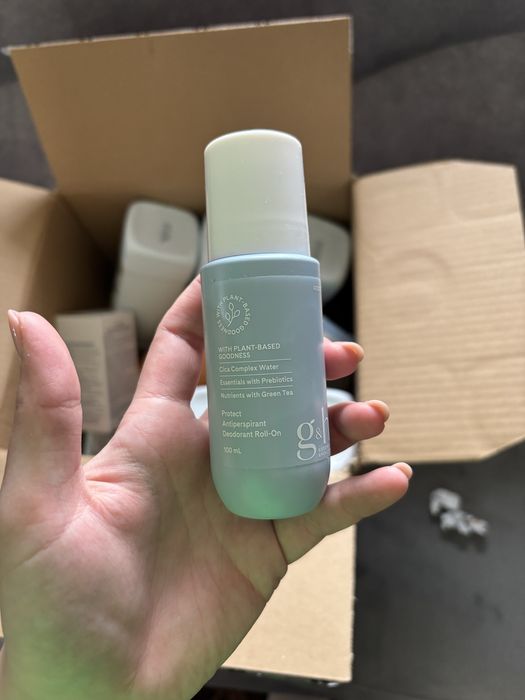 Deodorant amway universal