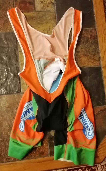 Costum ciclism profesional