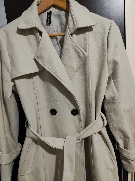 Дамско дълго черно и светло бежов цвят под коляното палто