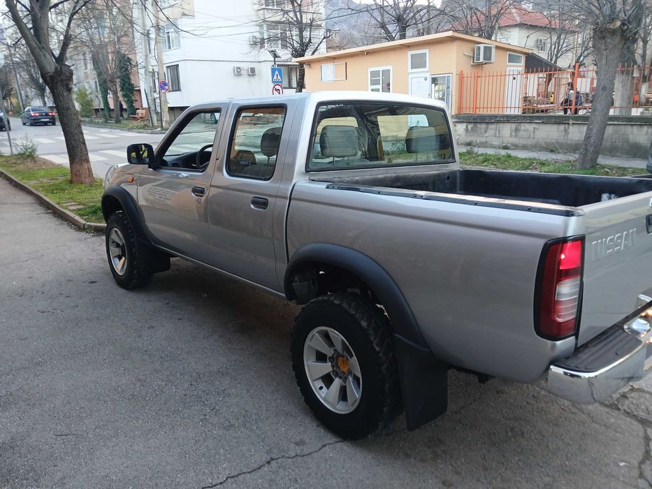 Nissan Navara 2.5 TD