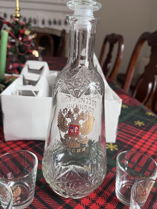 Графин с набором стопок