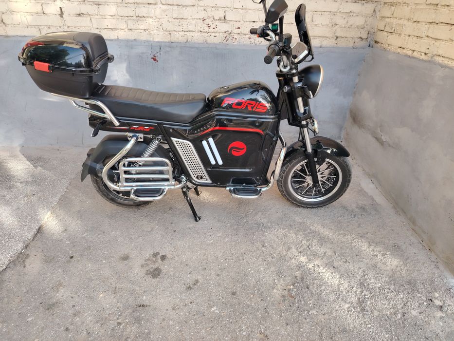 Скутер Retro M7.