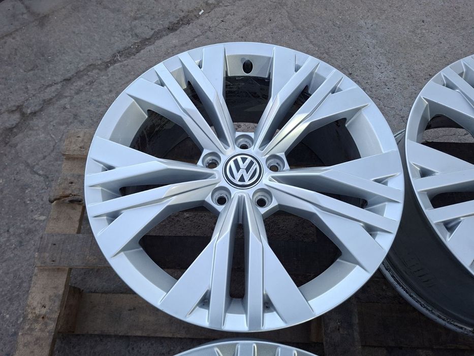 Лети джанти 17 цола от Фолксваген Пасат 8 / VW Passat 8 Alltrack