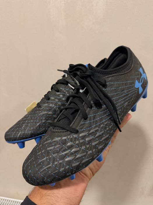 Ghete fotbal Under Armour Magnetico
