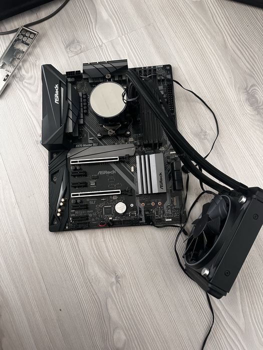 Ryzen 7 2700X +Дъно