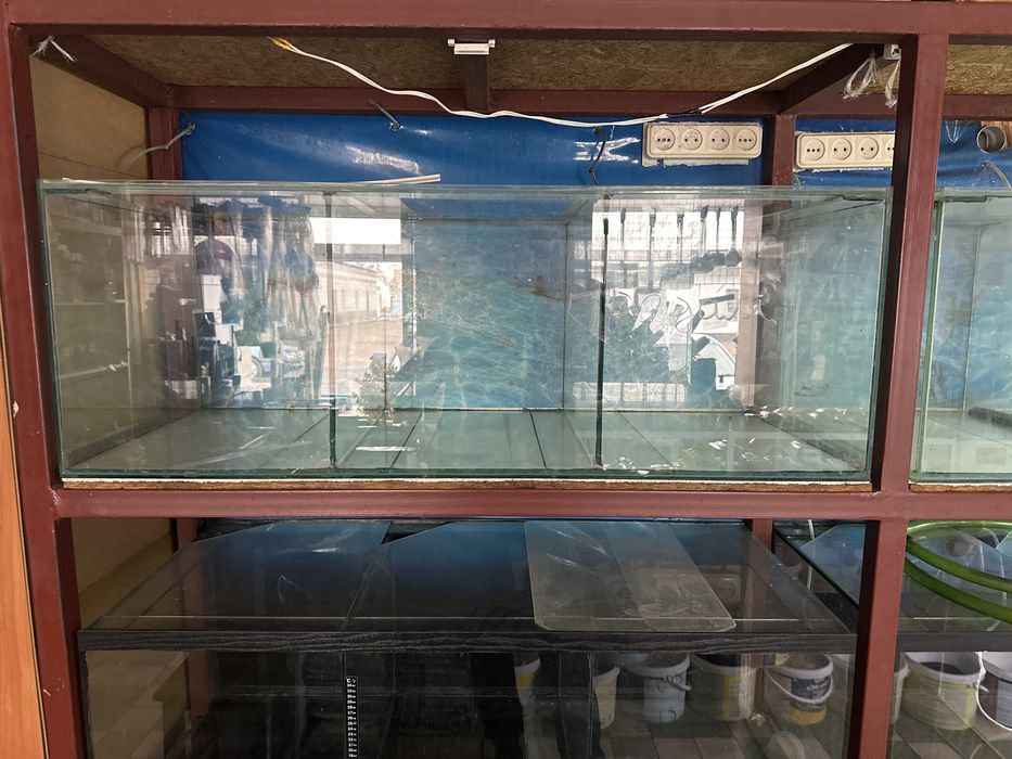 Аквариумы б/у срочно