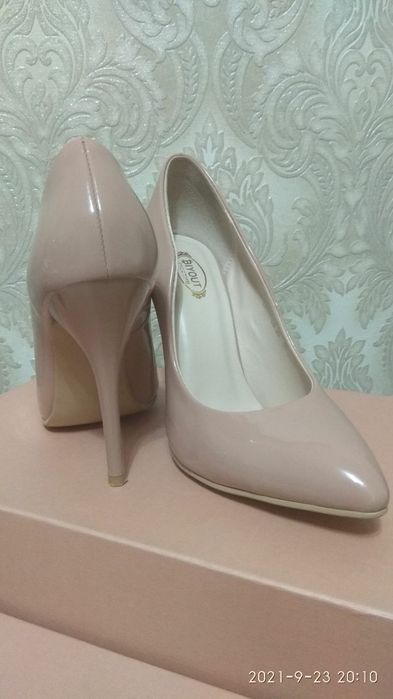 Туфли женские, кожаные, размер 36, б/у