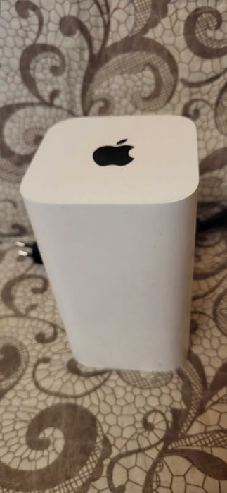 Apple AirPort Extreme Base Station (A1521) fuctional (fara hdd)  100 lei fix