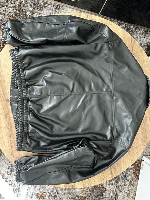 Кожаная куртка Bershka