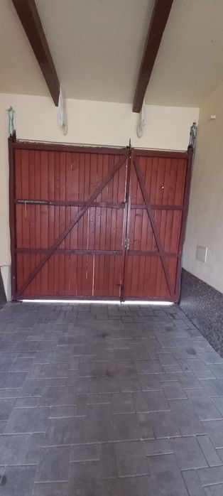 Vând Poarta din lemn de Brad!