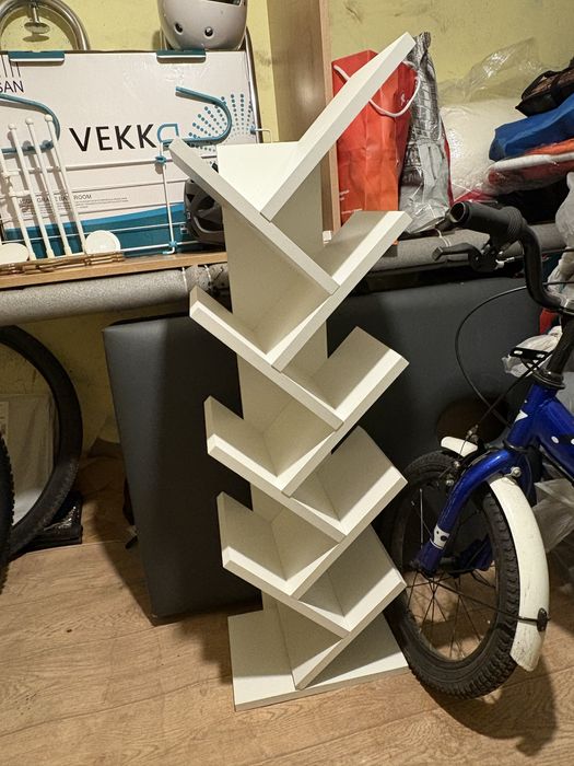 Полки ikea и книжница