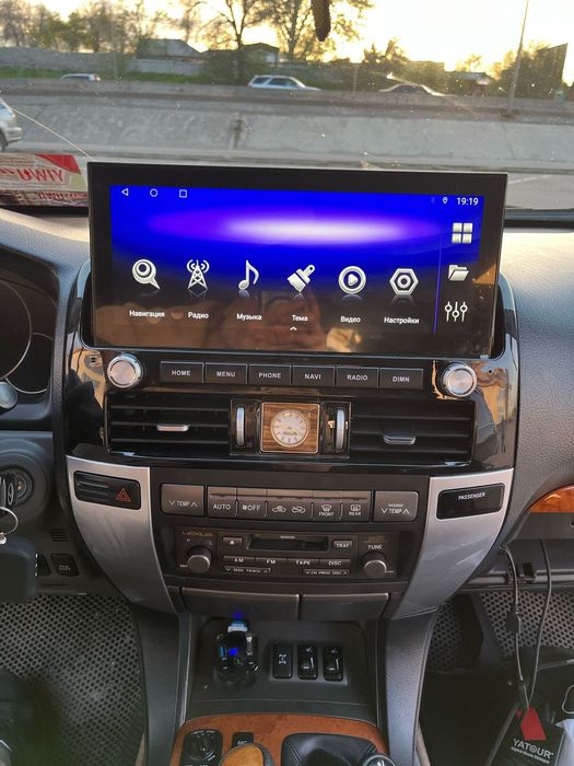Автомагнитолы на базе андроид в стиле Тесла, Прадо, Лексус, BMW,Toyota