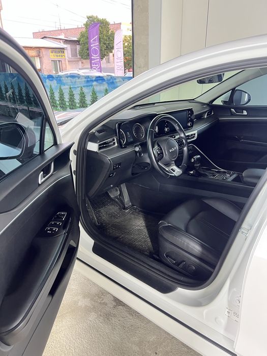 Kia K5 2022 yil