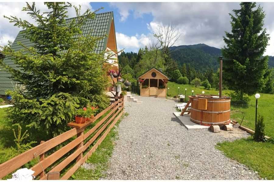 Cabana stil A Frame, Foisoare, Terase si Case din structura de lemn