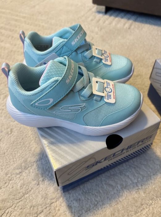 Adidasi Skechers noi cu eticheta nr 25-15cm