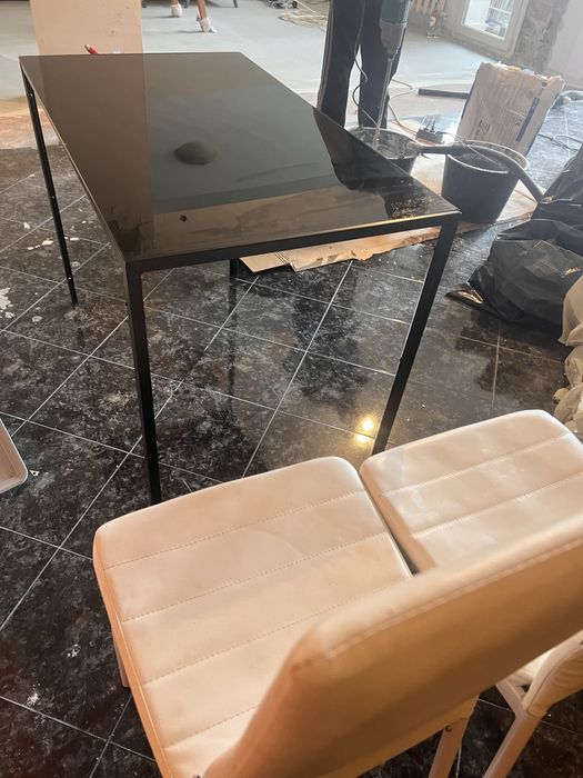 Стъклена маса за хранене + 4 стола (комплект)