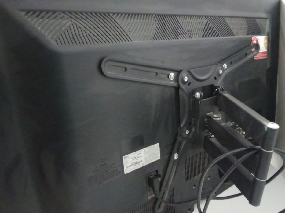 Продам телевизор lG