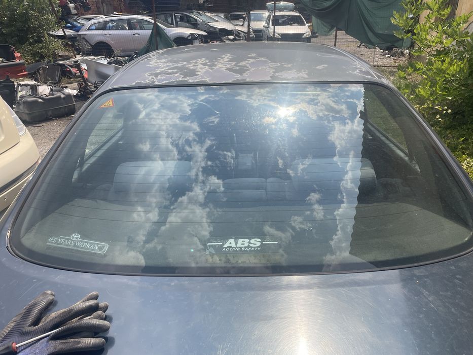 Задно стъкло за toyota carina тойота карина