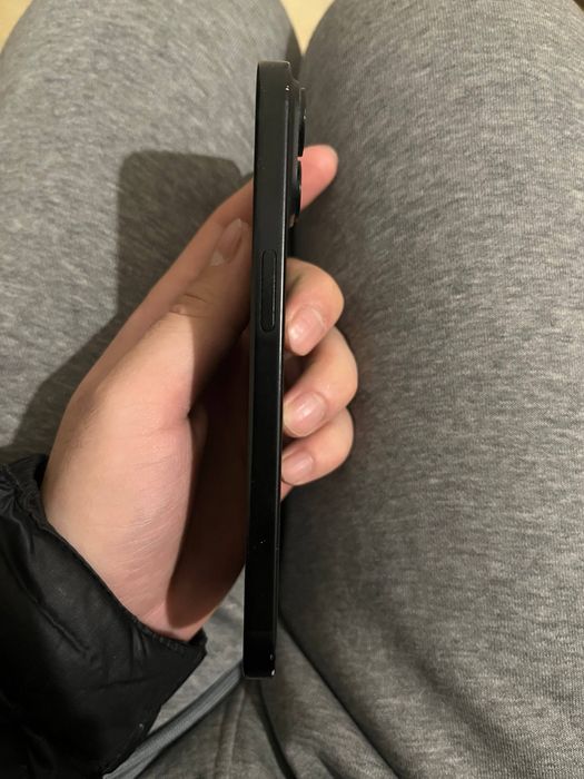 Продам iphone 15 на 128 гигов