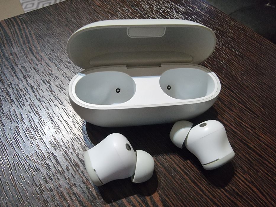 Beats Solo Buds  Dre.