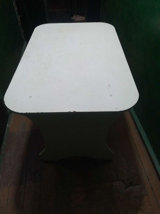 Стол кухонный прямоугольный