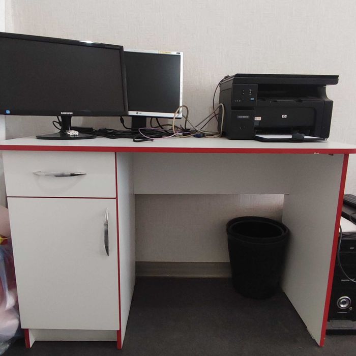 Продам офисный стол