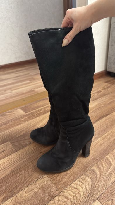 Отдам обувь 35 размера