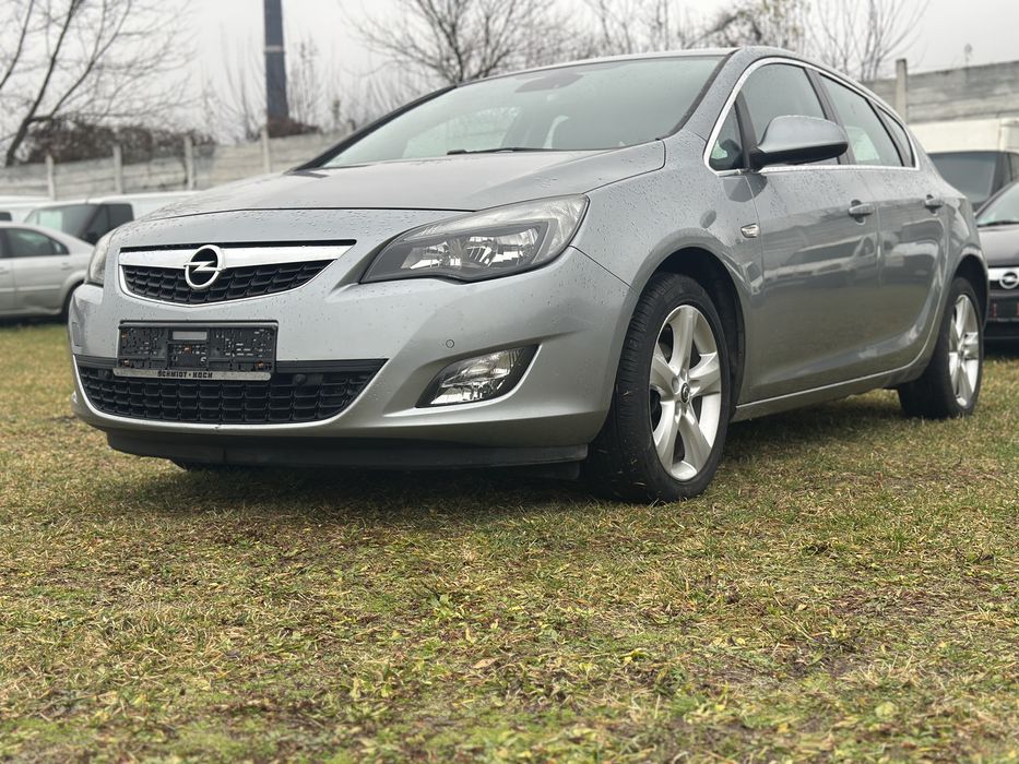 Opel Astra J  1.4i