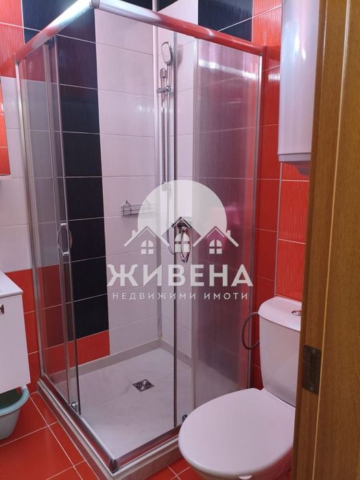 Продава обзаведен 2-стаен апартамент, кв. Бриз