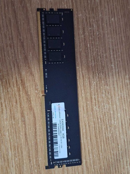 Placuta memorie RAM DDR4 / 8 GB / 2666MHz / CL 19