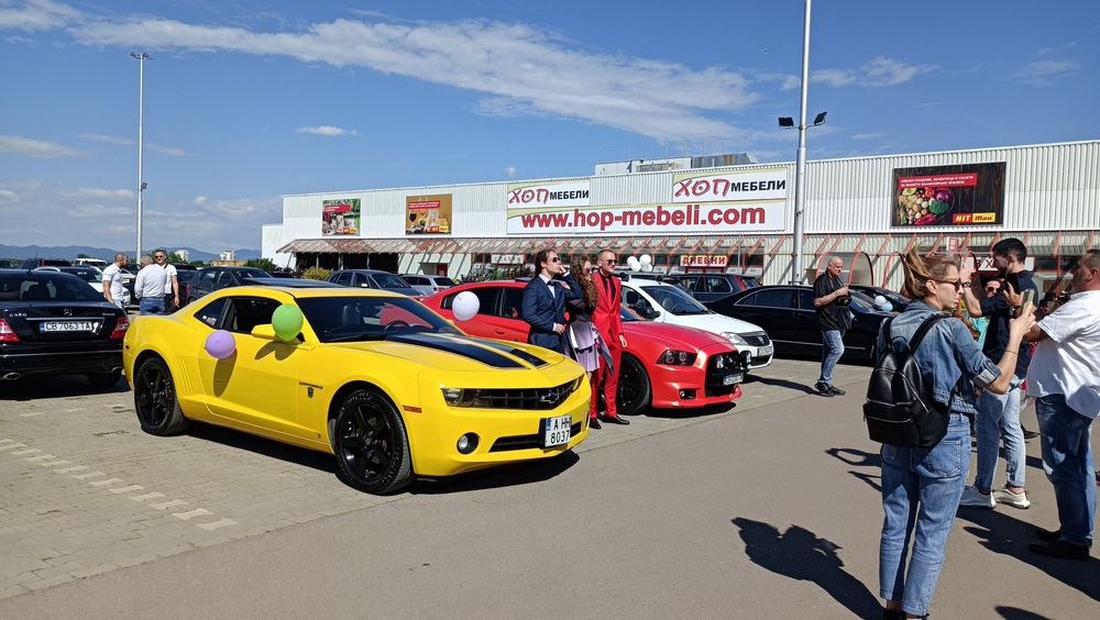 Bumblebee Camaro - кола за бал