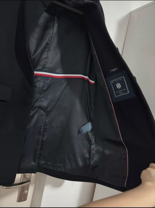 Palton Tommy Hilfiger nou