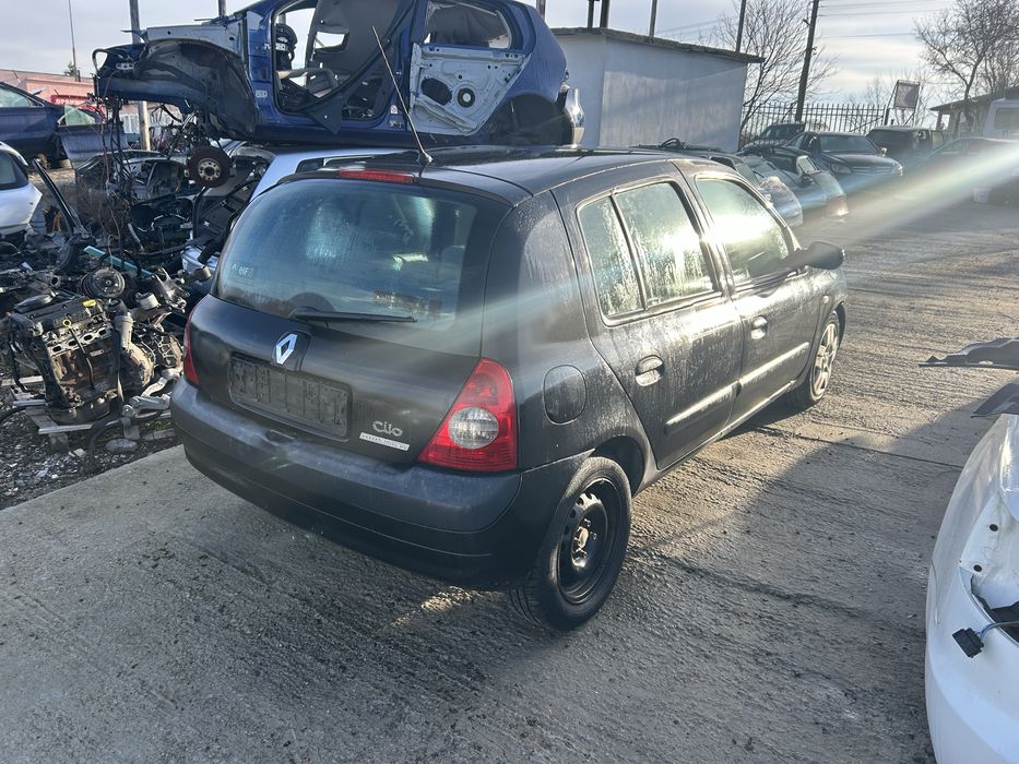 Renault Clio 1.5dci 68кс. 2006г. - НА ЧАСТИ