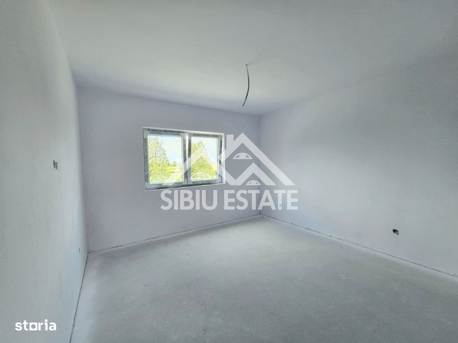Casa 5 camere dormitor la parter