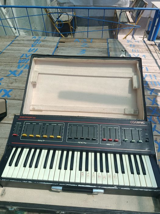 Продаётся электрическое пианино