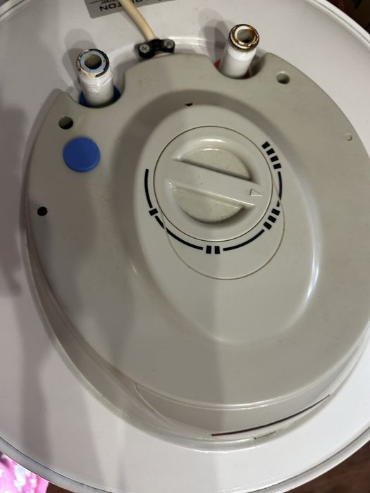 Бойлер  Аристон на 80 литров