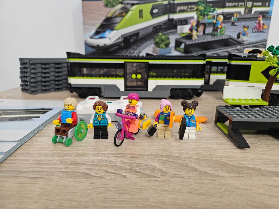 LEGO City Tren expres de pasageri 60337