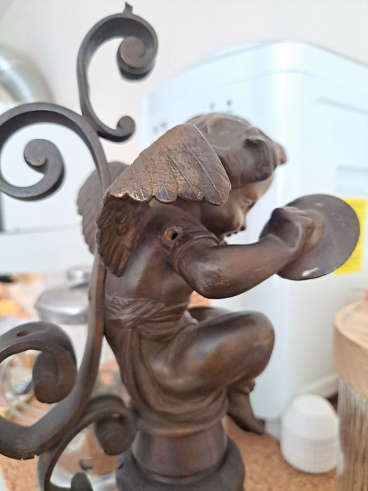 Херувим бронзова фигура